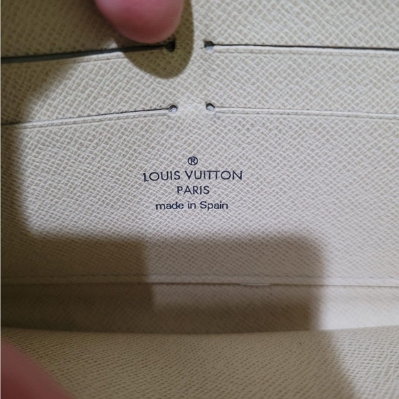 Sold❌Authentic LV Azur Zipped Around Long Wallet💕 - Picture 3 of 13
